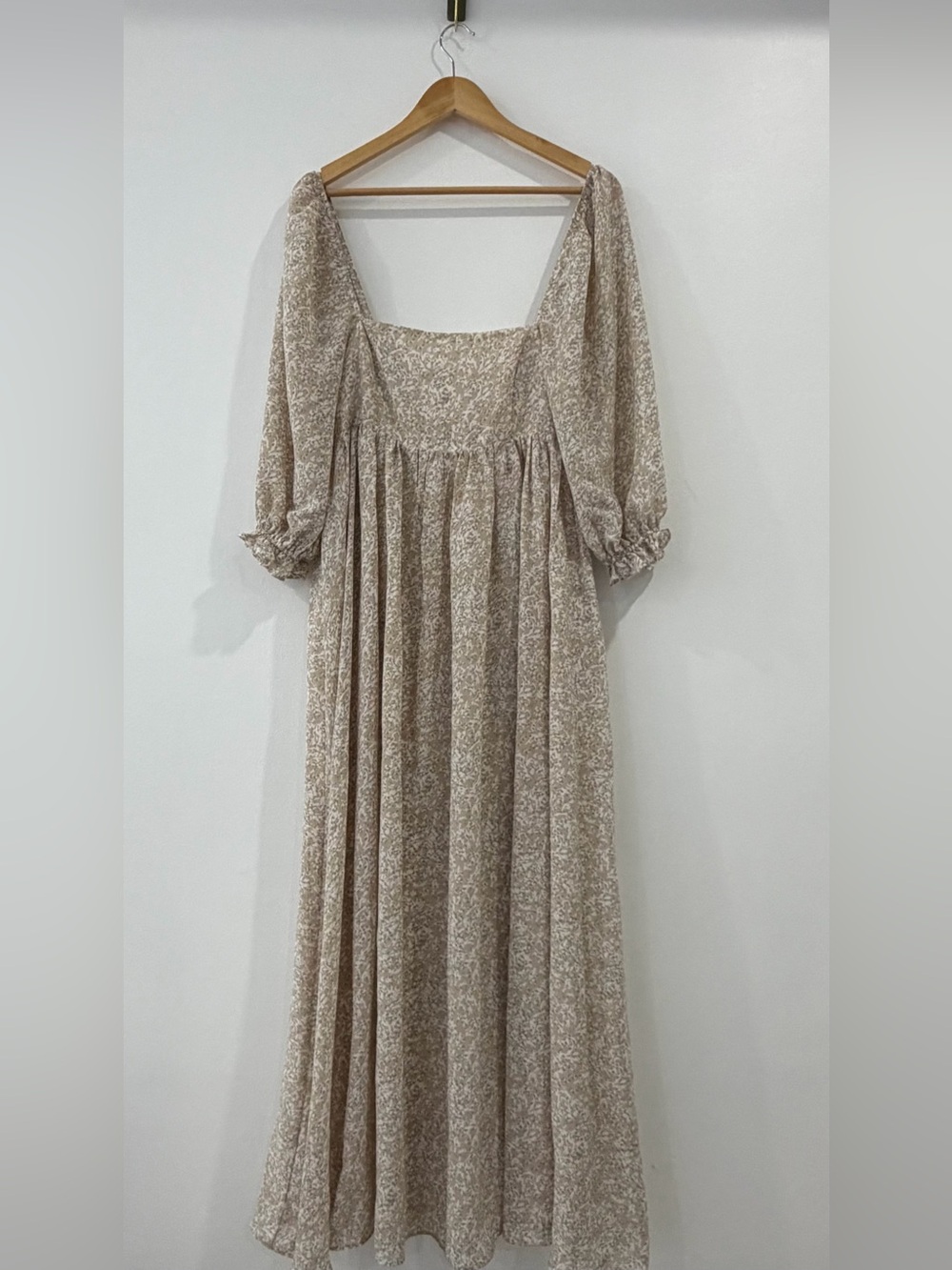 Storia Juliet Tan Floral Babydoll Maxi Dress Size Large Coquette - Picture 11 of 11